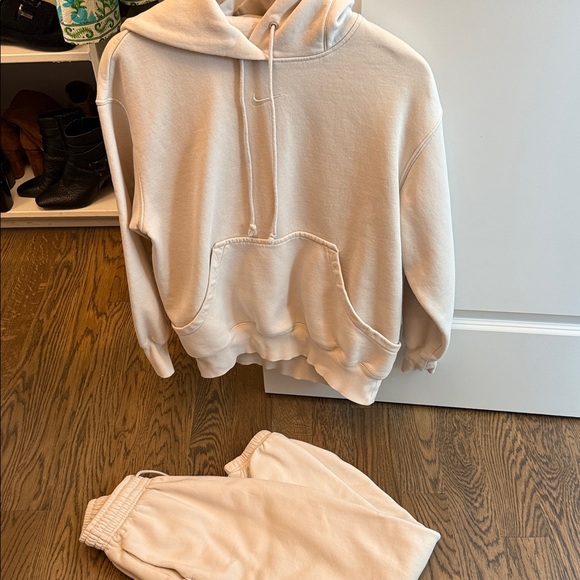 Nike Other - Nike womens Neutral Cream Cozy Hoodie and Sweatpants Set